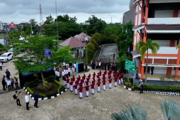 Prabowo Kagum Siswa Sekolah Rakyat Orasi 4 Bahasa